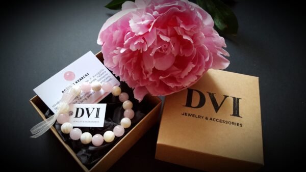 Rožinio kvarco ir perlamutro (kriauklės) apyrankė nėštukėms